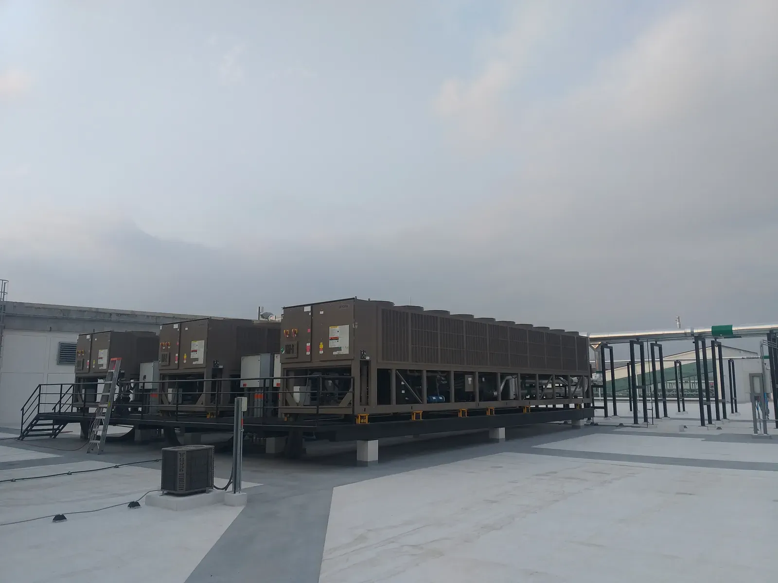 Equipos industriales y chillers